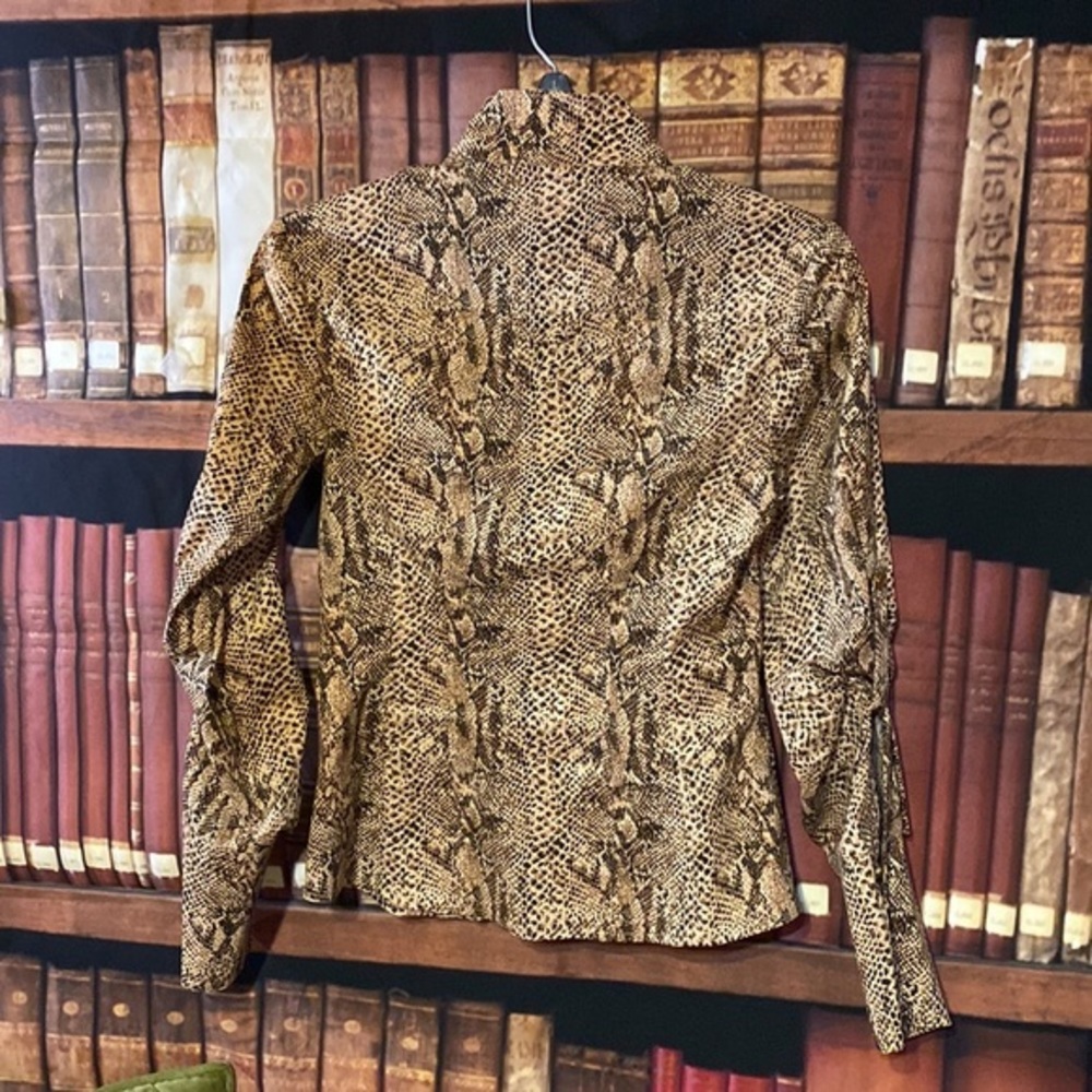 Bebe Y2K Snake Print Stretch Snap Front Top Animal Print - Picture 6 of 11